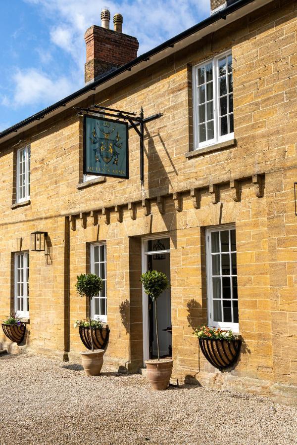 The Queens Arms Sherborne  Exterior photo